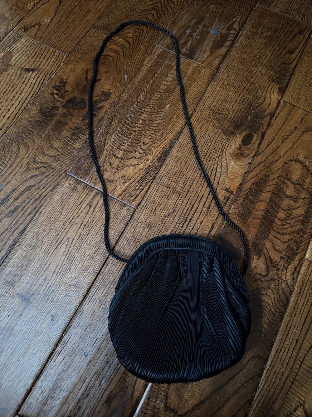 VTG Black Pleated Crossbody Shoulder Bag